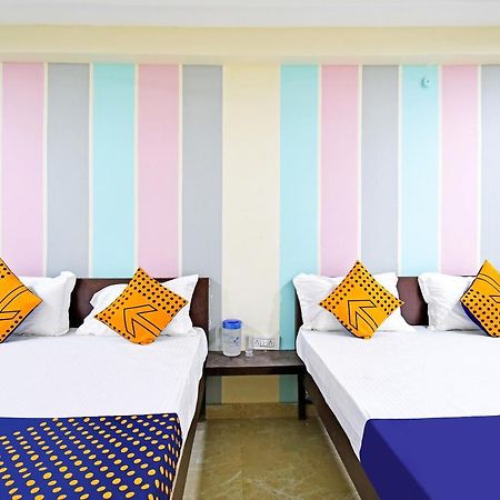 Spot On 67472 Anant Palace Hotell Raj Nandgaon Eksteriør bilde