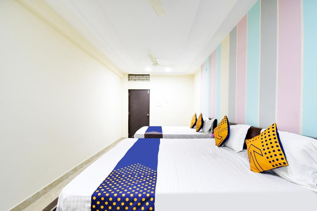 Spot On 67472 Anant Palace Hotell Raj Nandgaon Eksteriør bilde