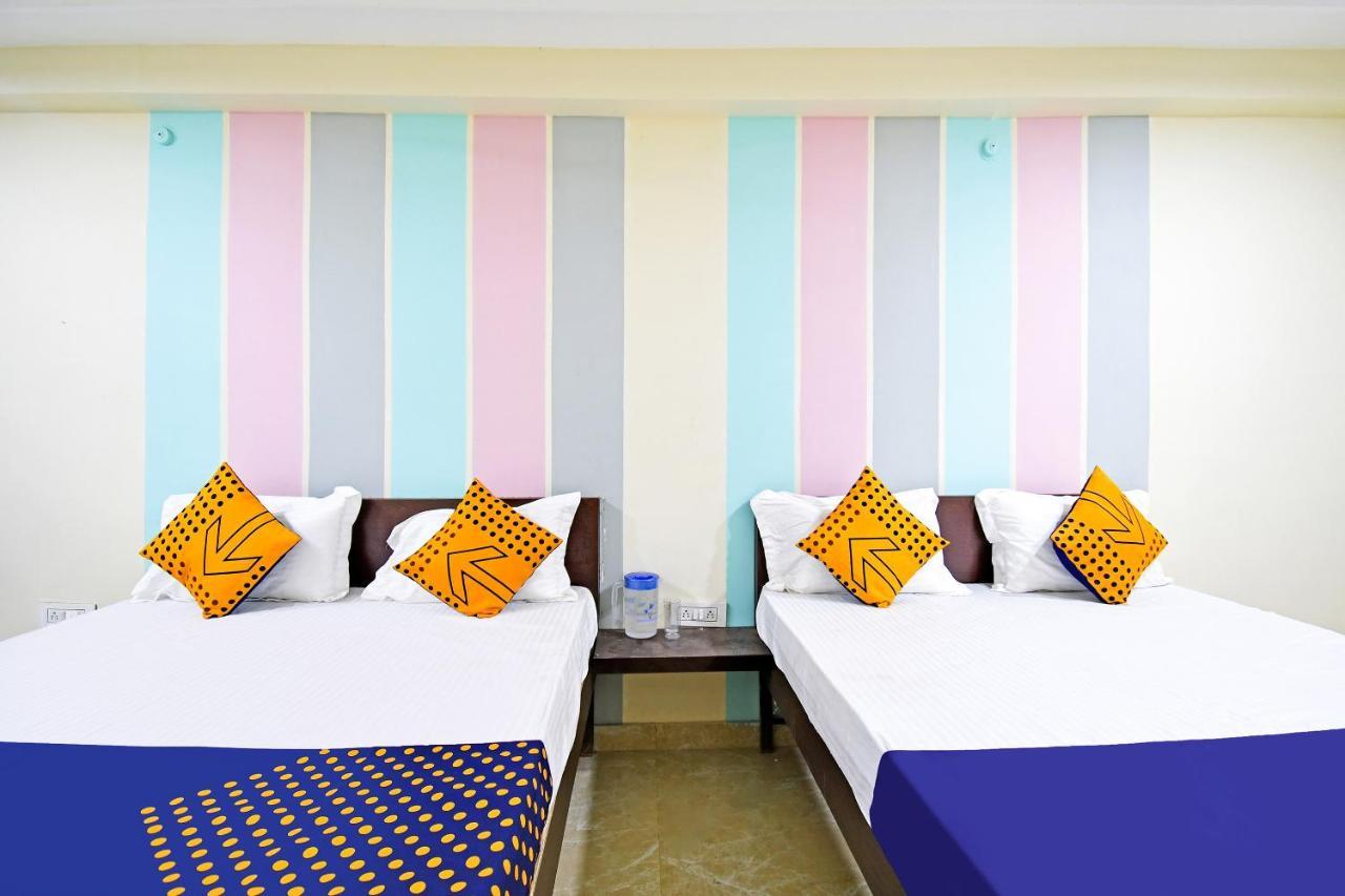 Spot On 67472 Anant Palace Hotell Raj Nandgaon Eksteriør bilde